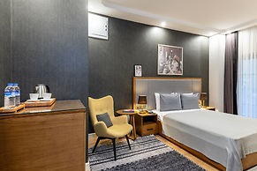 Sala Suites