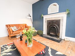 Dyson House