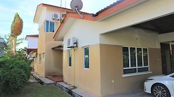 Hotel O D'hitech Home
