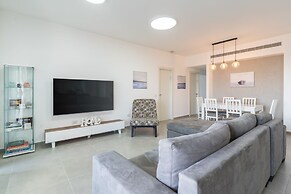 Modern Comfort Escape by Sea N' Rent