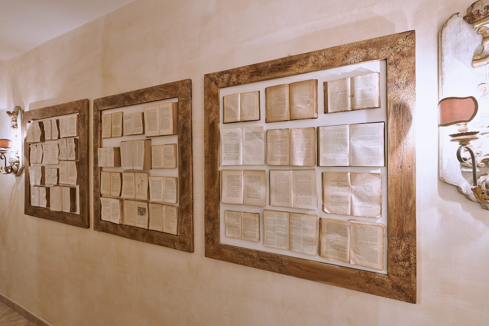 Leoni Suite by Mmega