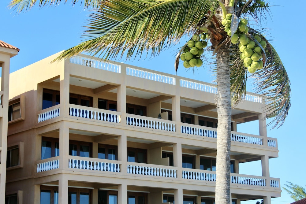 Hol Chan Reef Resort & Villas