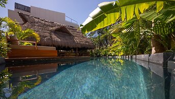 Apartment with Private Hot Tub in Tulum