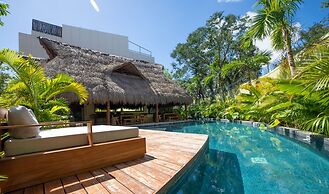 Apartment with Private Hot Tub in Tulum
