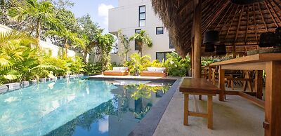 Apartment with Private Hot Tub in Tulum