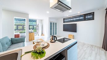 Present Poolvilla