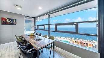 Present Poolvilla