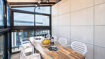 Present Poolvilla