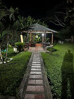 Inviting 14-bed Villa, Sleeps 29, Parking