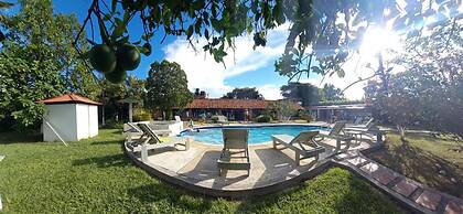 Inviting 14-bed Villa, Sleeps 29, Parking
