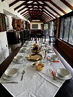 Inviting 14-bed Villa, Sleeps 29, Parking
