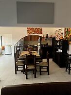 Inviting 14-bed Villa, Sleeps 29, Parking