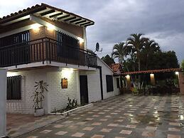Inviting 14-bed Villa, Sleeps 29, Parking