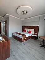 Adalı Hotel & Suites