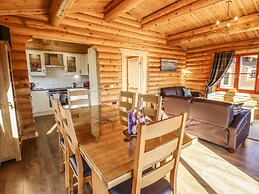 Holly Lodge