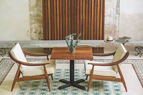 TreeHouse Boutique Hotel - Adults Only