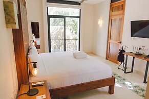 TreeHouse Boutique Hotel - Adults Only