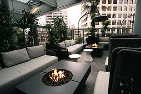 Paradox Vancouver