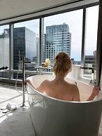 Paradox Vancouver