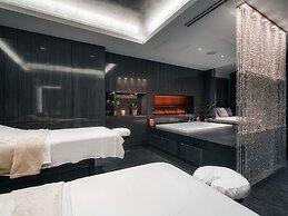 Paradox Vancouver