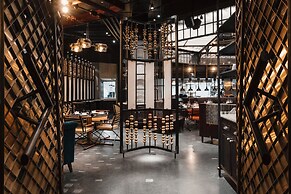 Paradox Vancouver
