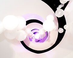 Paradox Vancouver