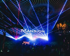 Paradox Vancouver