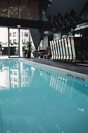 Paradox Vancouver