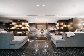 Paradox Vancouver