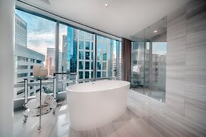 Paradox Vancouver