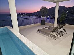 Joanna Suites