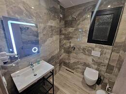 Joanna Suites