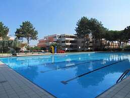 Modern Apartment With Shared Pool