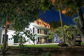 Hotel Makech
