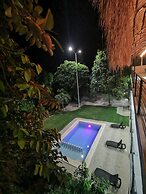 Hotel Makech