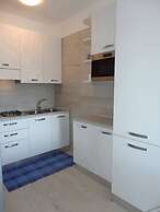 Modern Flat for 6 With Shared Pool
