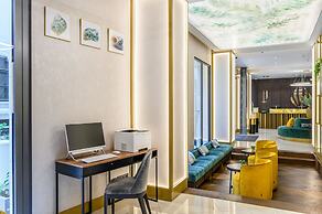 Emerald Downtown Suites