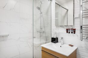 Emerald Downtown Suites