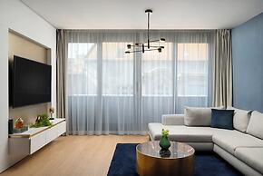 Emerald Downtown Suites