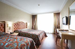 Emre Beach & Emre Hotel