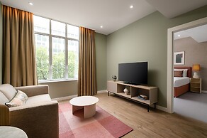 The Lincoln Suites