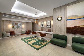 The Lincoln Suites