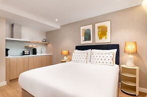 The Lincoln Suites