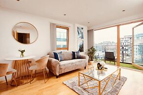 Deluxe City Centre Apt Balcony View Free Parking