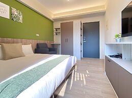 Sunshine Hotel