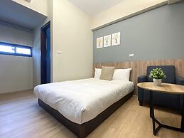 Sunshine Hotel