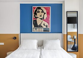 Bob W Madrid Chueca