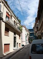 A Skip Away from the Acropolis Museum