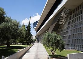A Skip Away from the Acropolis Museum