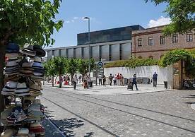 A Skip Away from the Acropolis Museum